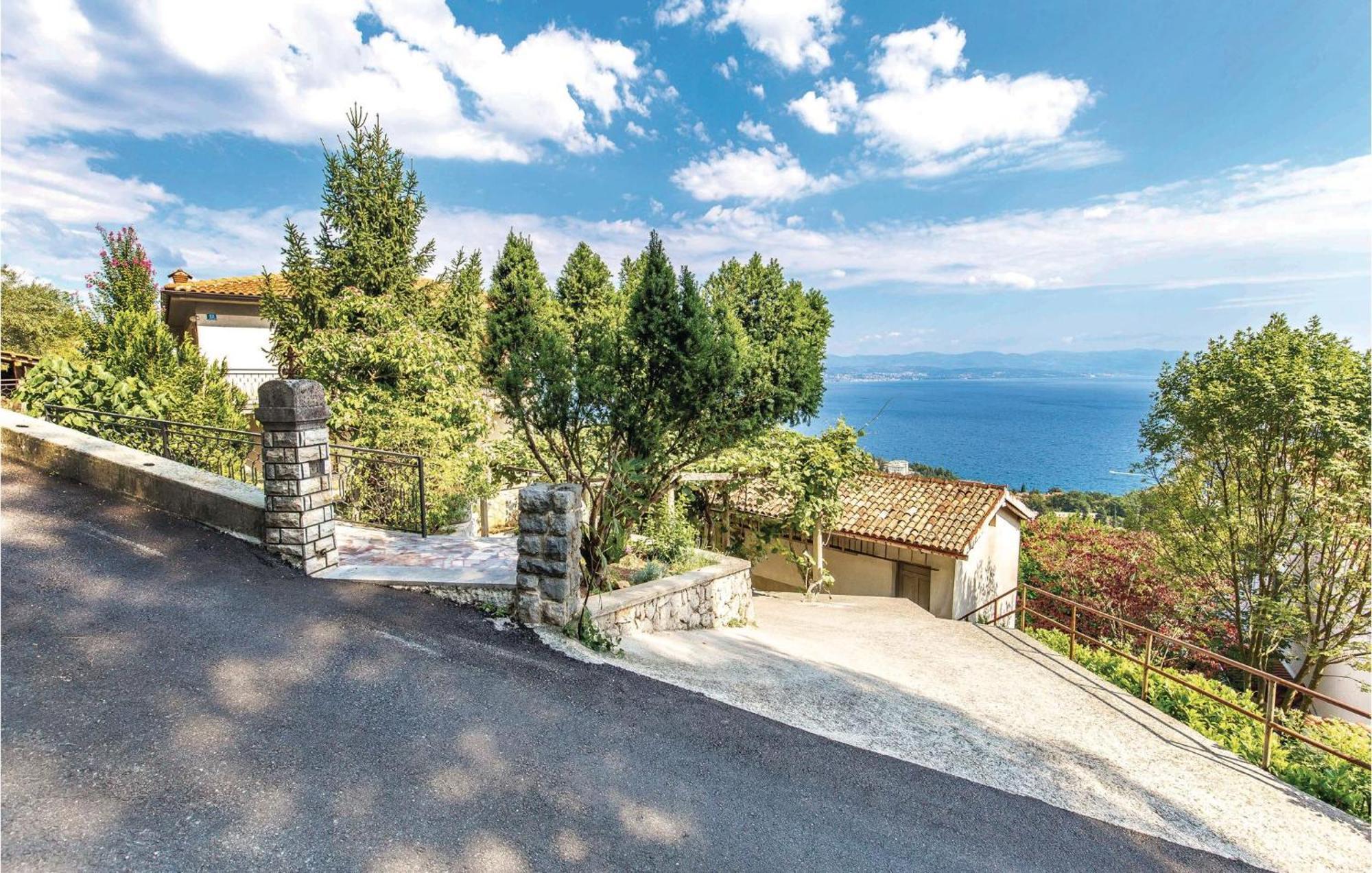 Nice Apartment In Lovran With Kitchen Εξωτερικό φωτογραφία